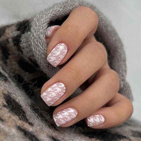 Pink Elegant Houndstooth Nails